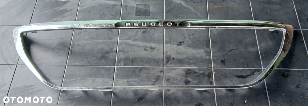 grill atrapa peugeot 2008 lift 9815372577