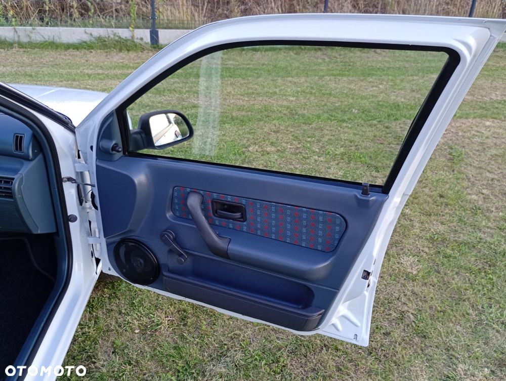 Renault Clio - 16