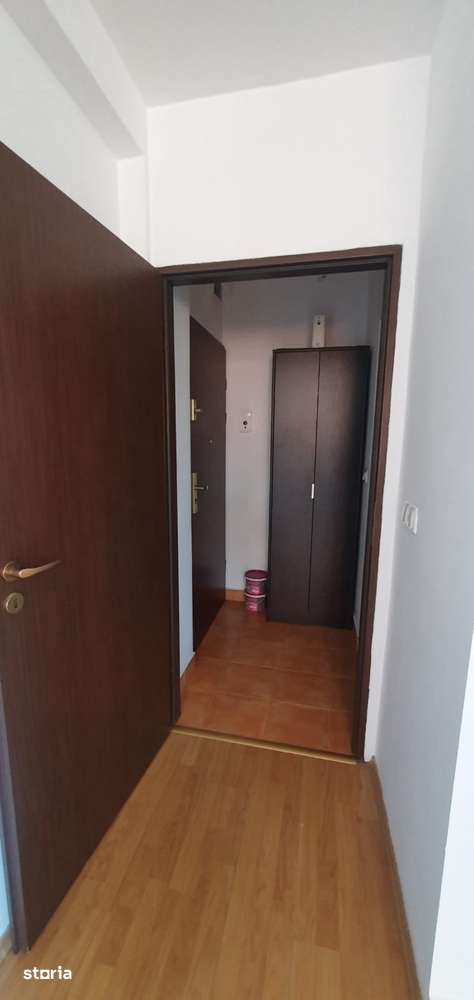 2 camere semid., 1 terasa, incalzire geotermala, necesita renovare — fotografia 2