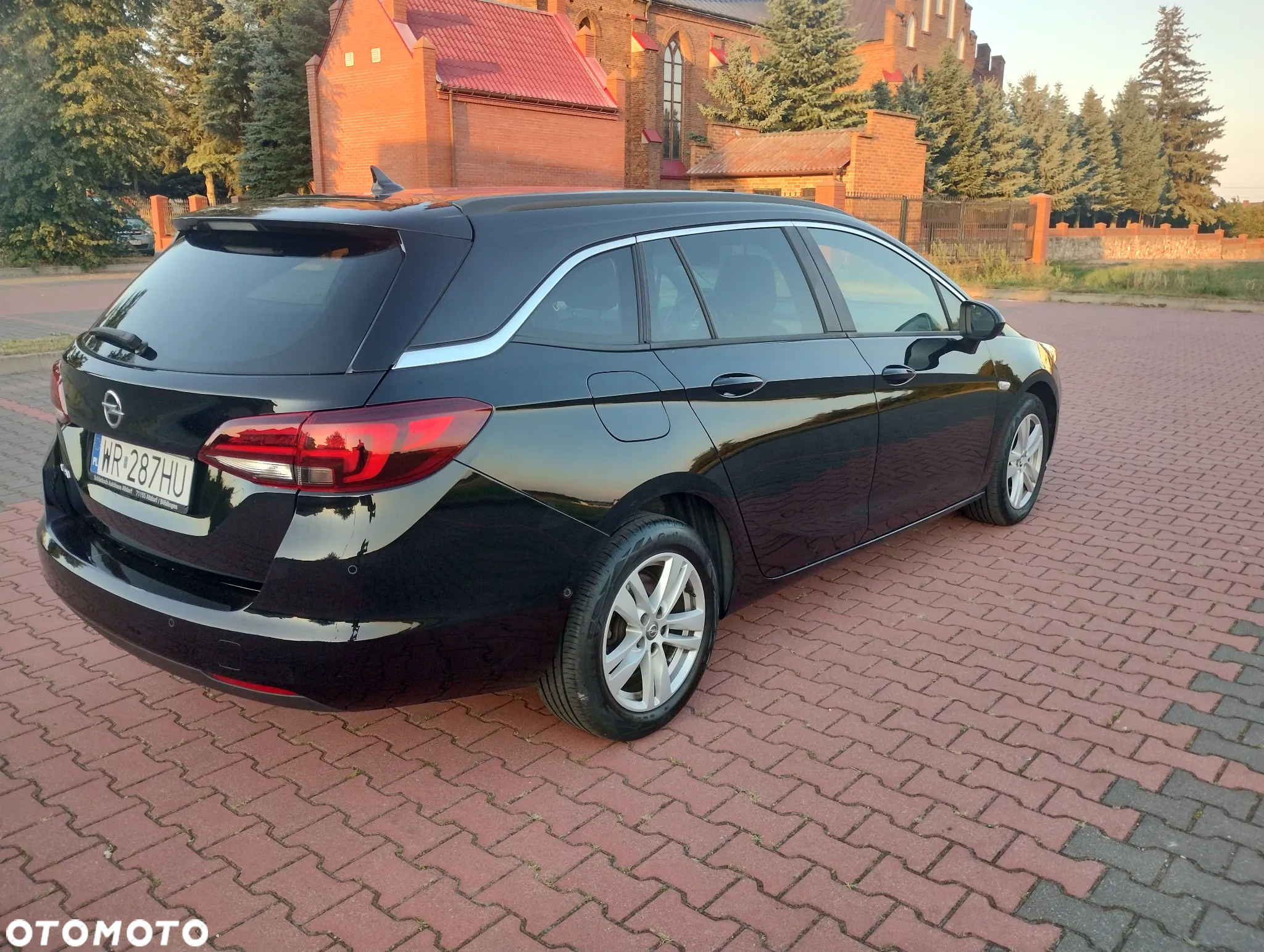 Opel Astra 1.6 D Automatik Sports Tourer Ultimate - 3