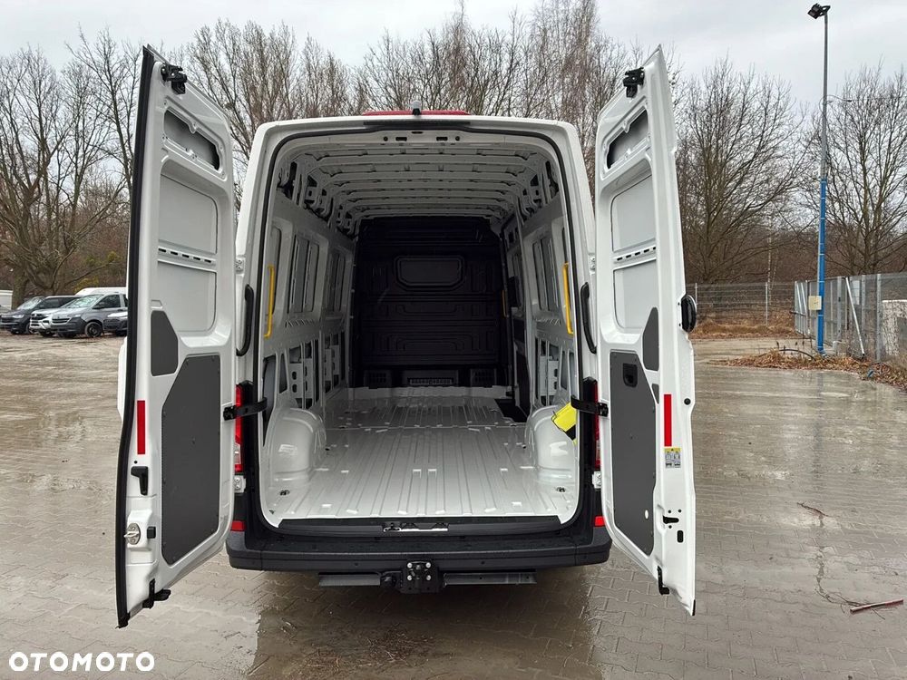Volkswagen Crafter 35 Furgon L4H3, 2.0BiTDI 177KM, Wysoki dach, r. o. 4490mm - 10