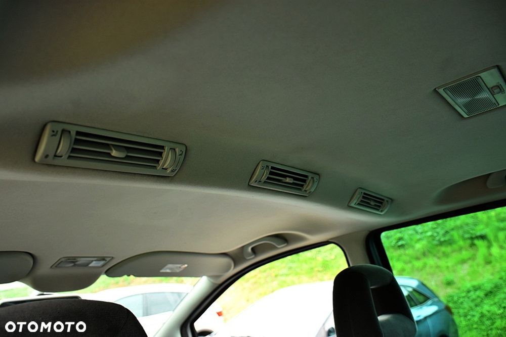 Ford Galaxy TDI Ghia - 35