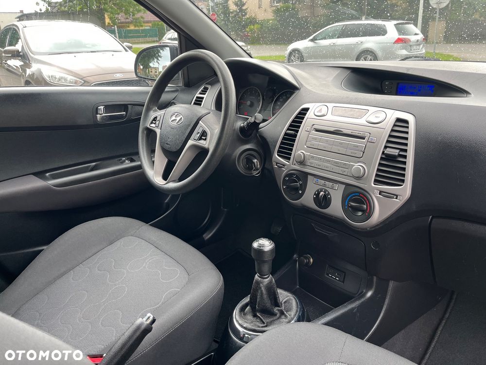 Hyundai i20 1.2 FIFA WM Edition - 6