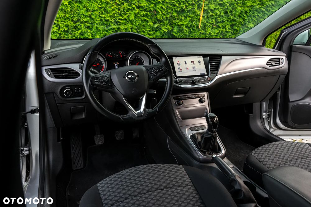 Opel Astra - 32