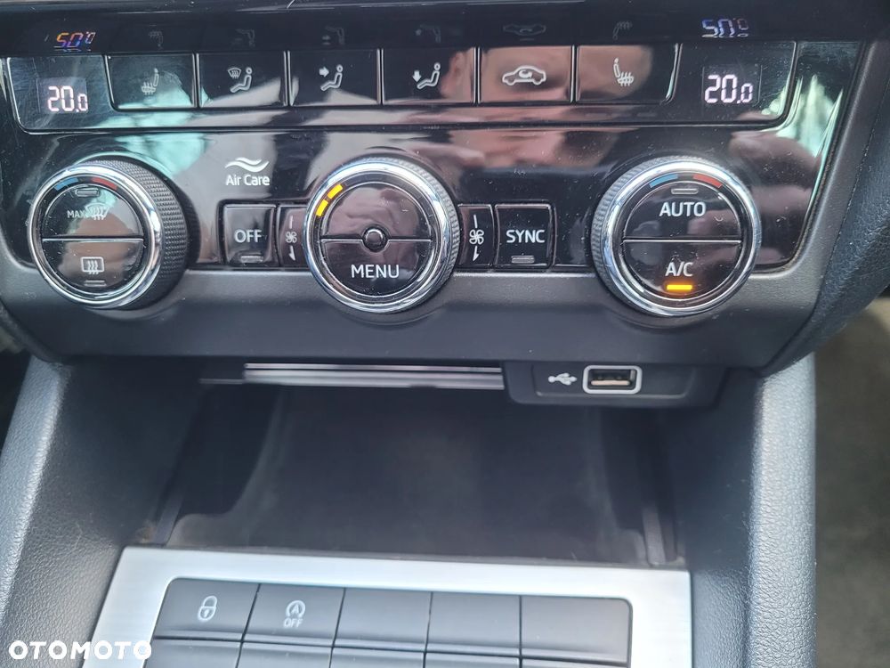 Skoda Octavia - 23