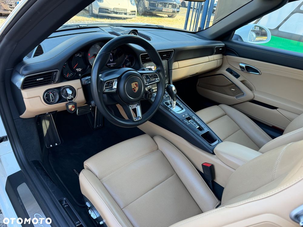 Porsche 911 Carrera S PDK - 21