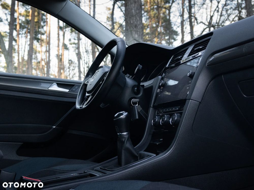 Volkswagen Golf 1.6 TDI SCR Join - 13