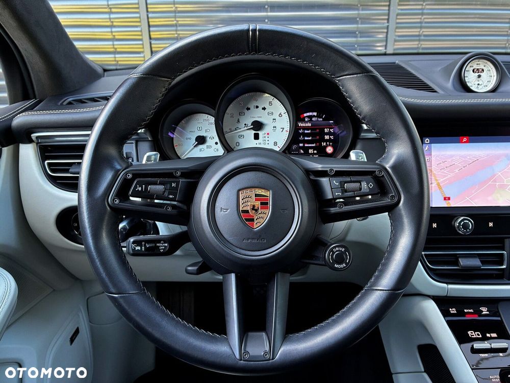 Porsche Macan Standard - 25
