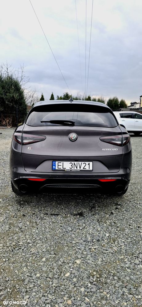 Alfa Romeo Stelvio 2.0 Turbo Veloce Q4 - 4