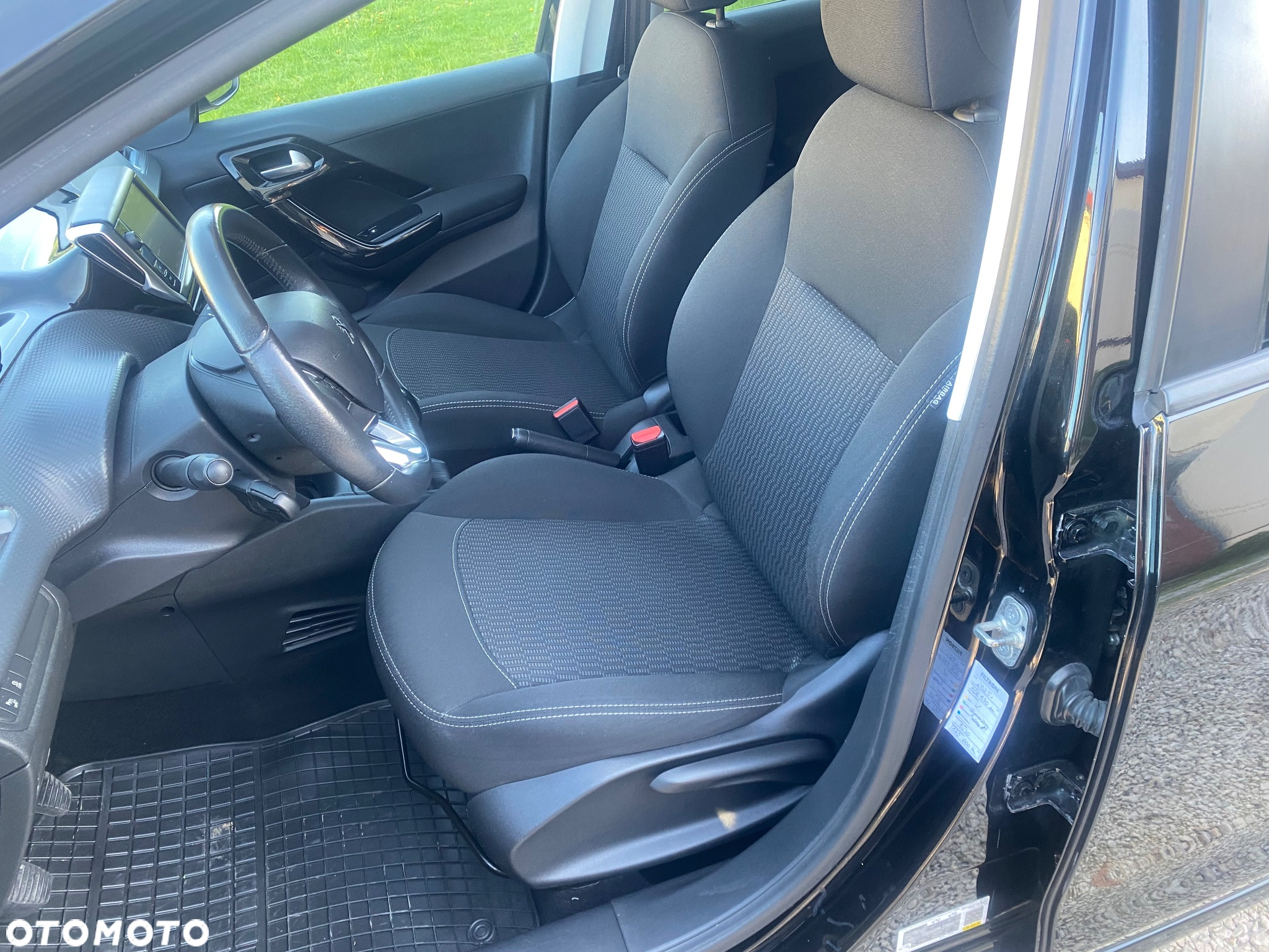 Peugeot 208 1.2 PureTech Style - 18