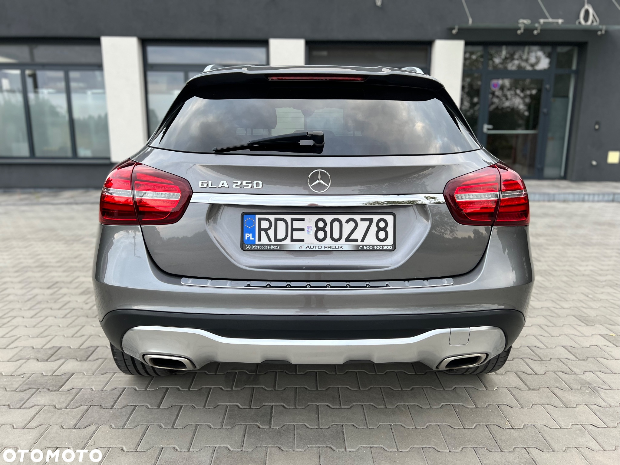 Mercedes-Benz GLA 250 7G-DCT AMG Line - 2