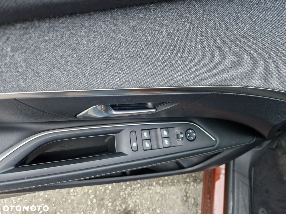 Peugeot 3008 - 21