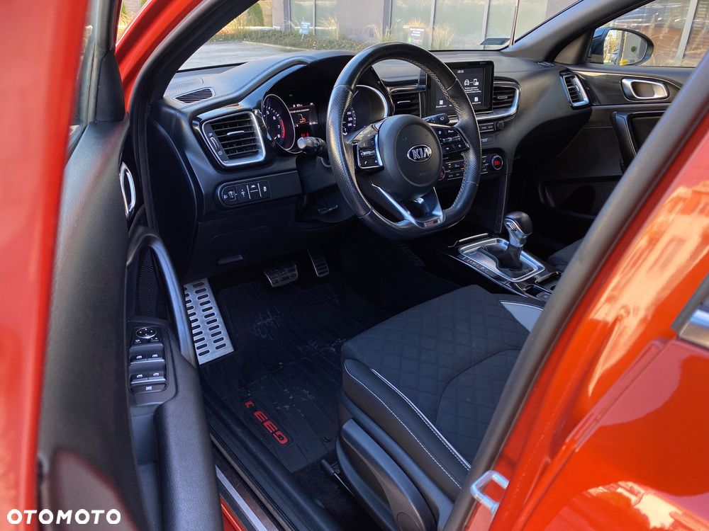 Kia ProCeed 1.4 T-GDI DCT7 OPF GT LINE - 6