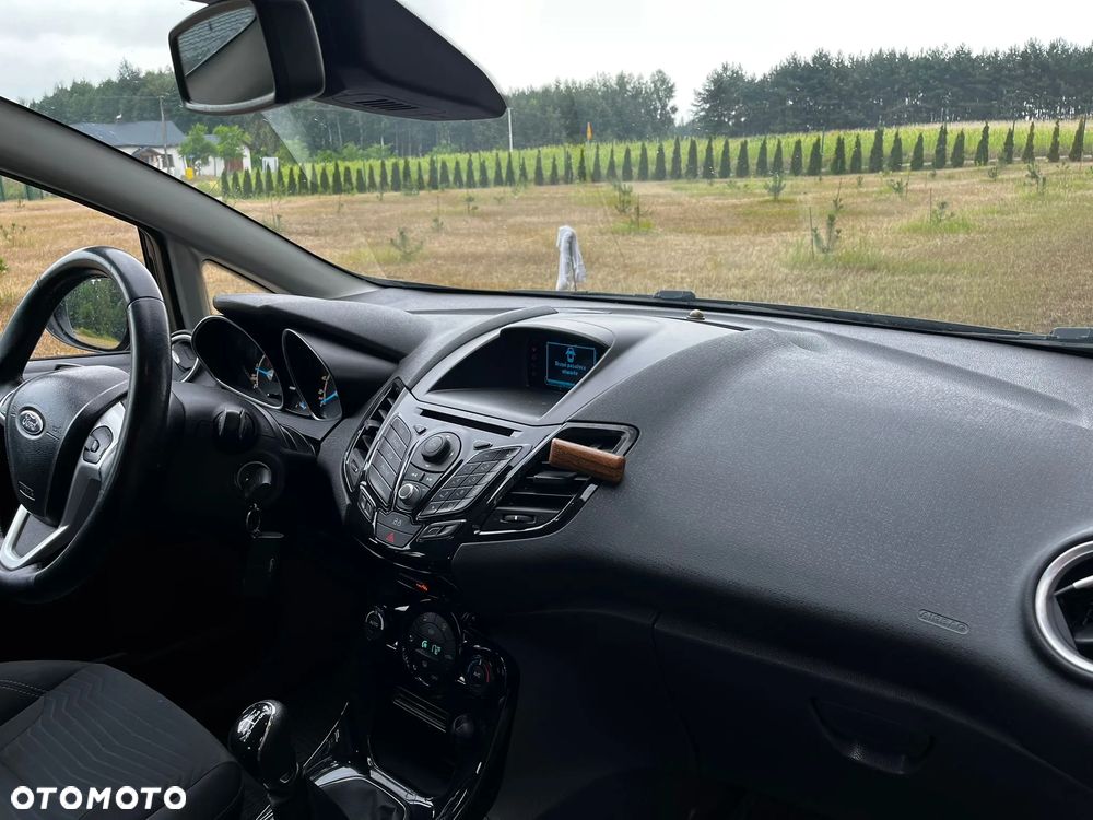 Ford Fiesta 1.5 TDCi Titanium - 10