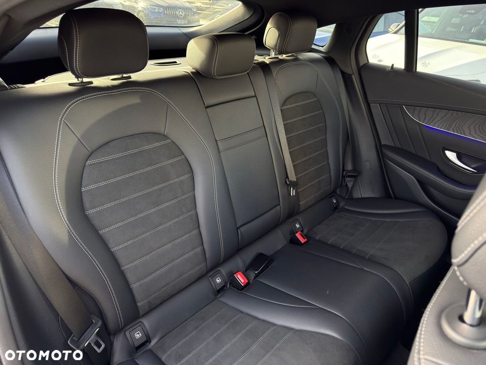 Mercedes-Benz GLC - 22