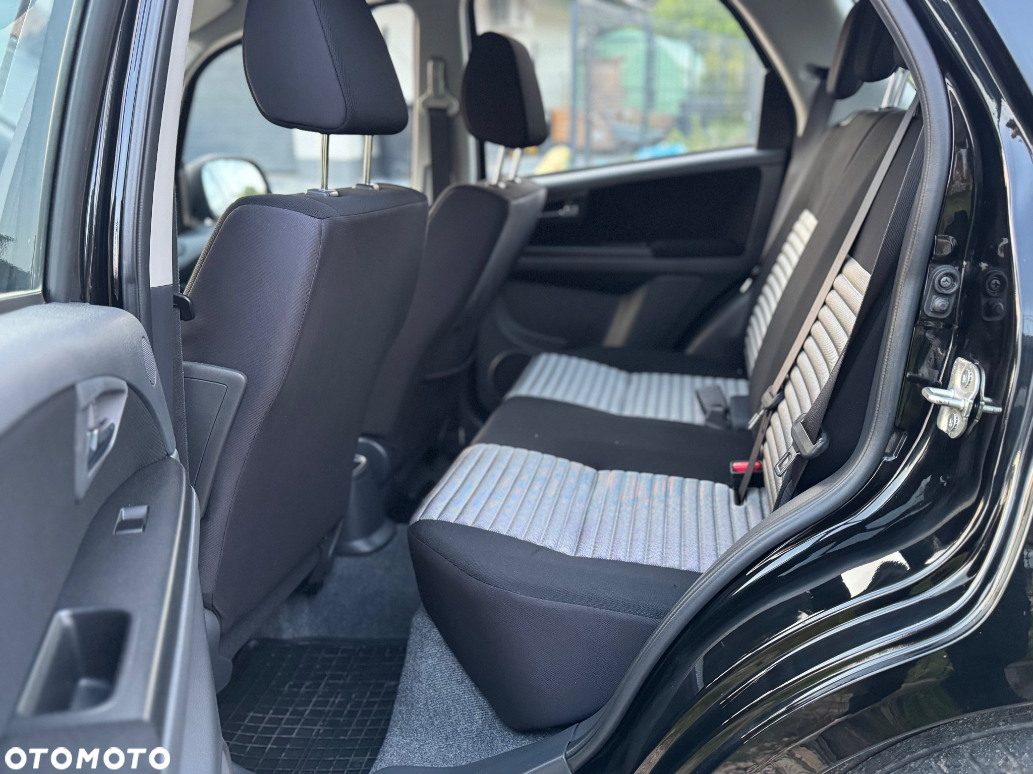 Suzuki SX4 1.6 Comfort Plus - 14