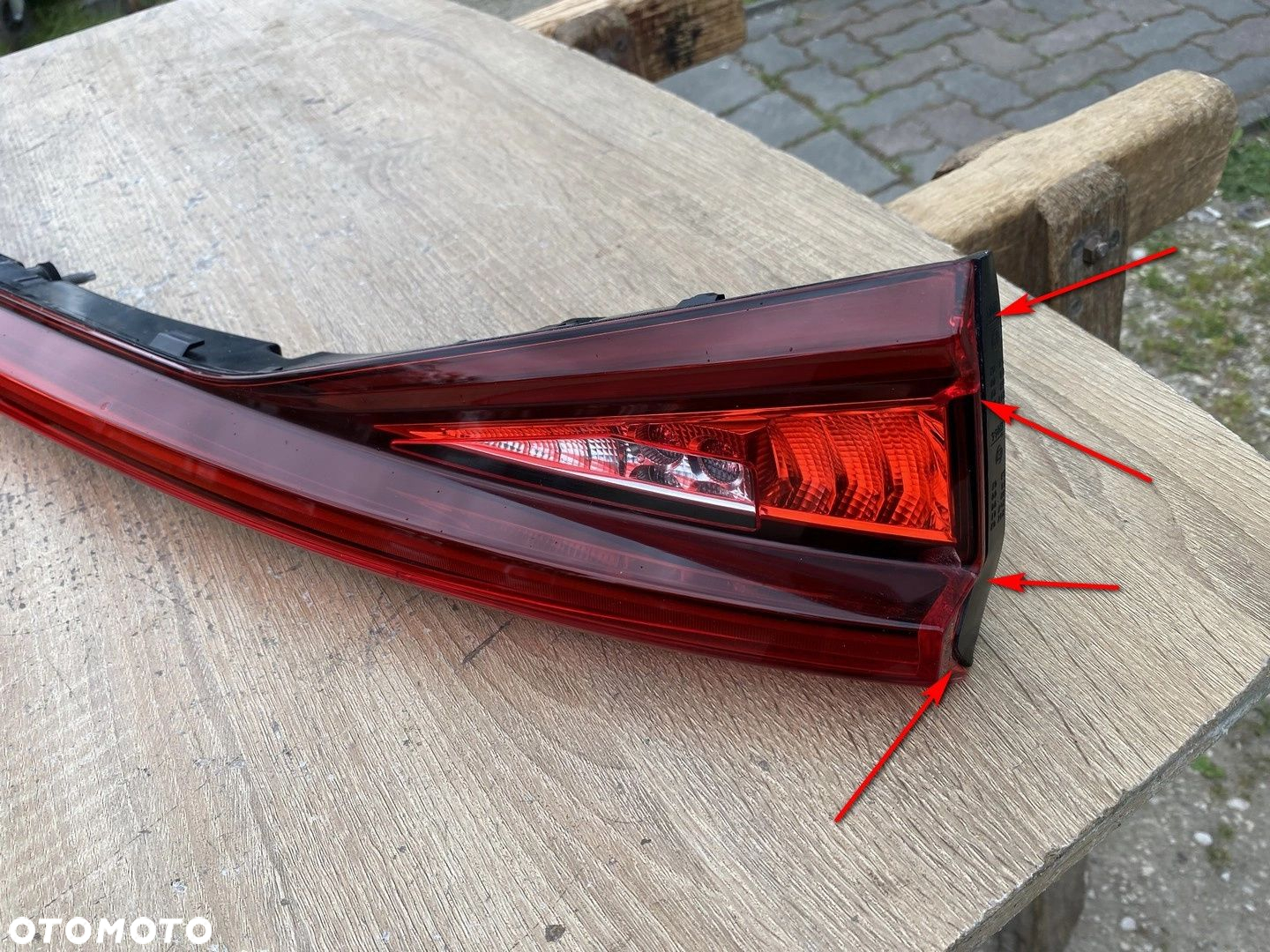 LAMPA TYLNA BLENDA NA KLAPĘ SEAT LEON IV 5FA945307G - 4