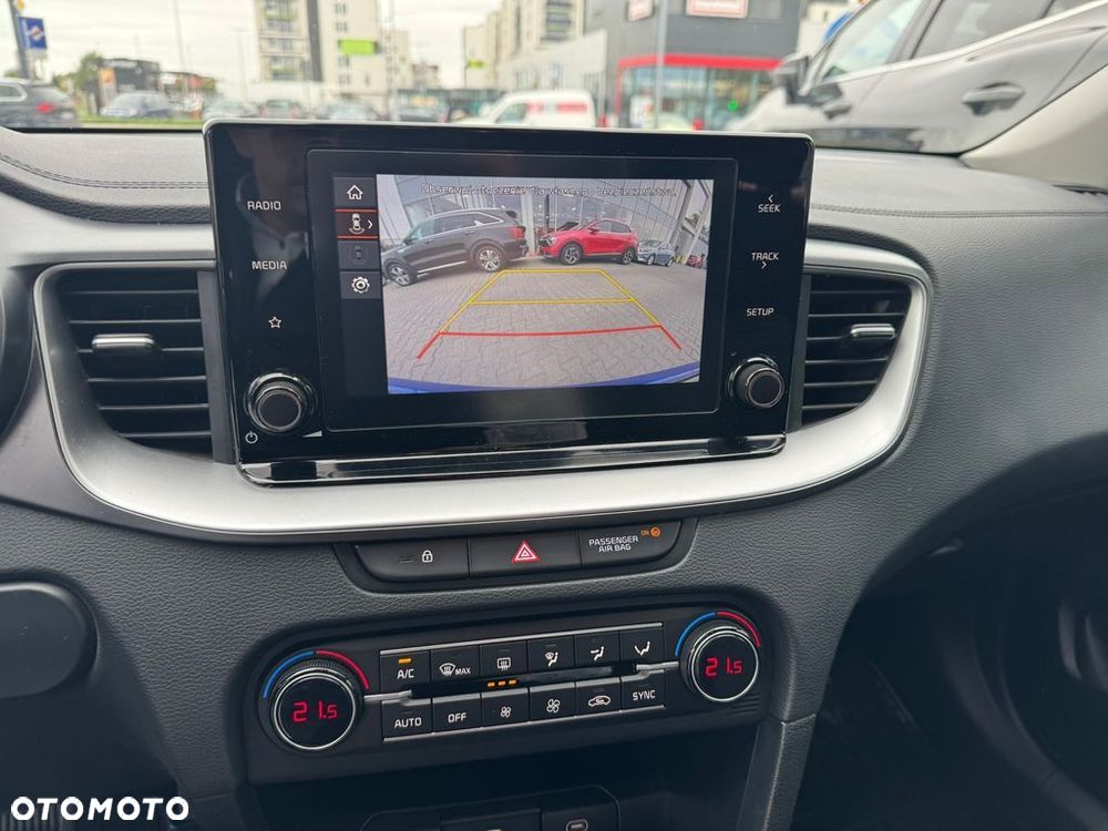 Kia Ceed 1.5 T-GDI M DCT - 12