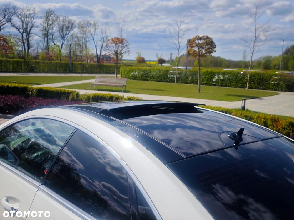 Mercedes-Benz Klasa E 250 7G-TRONIC - 26