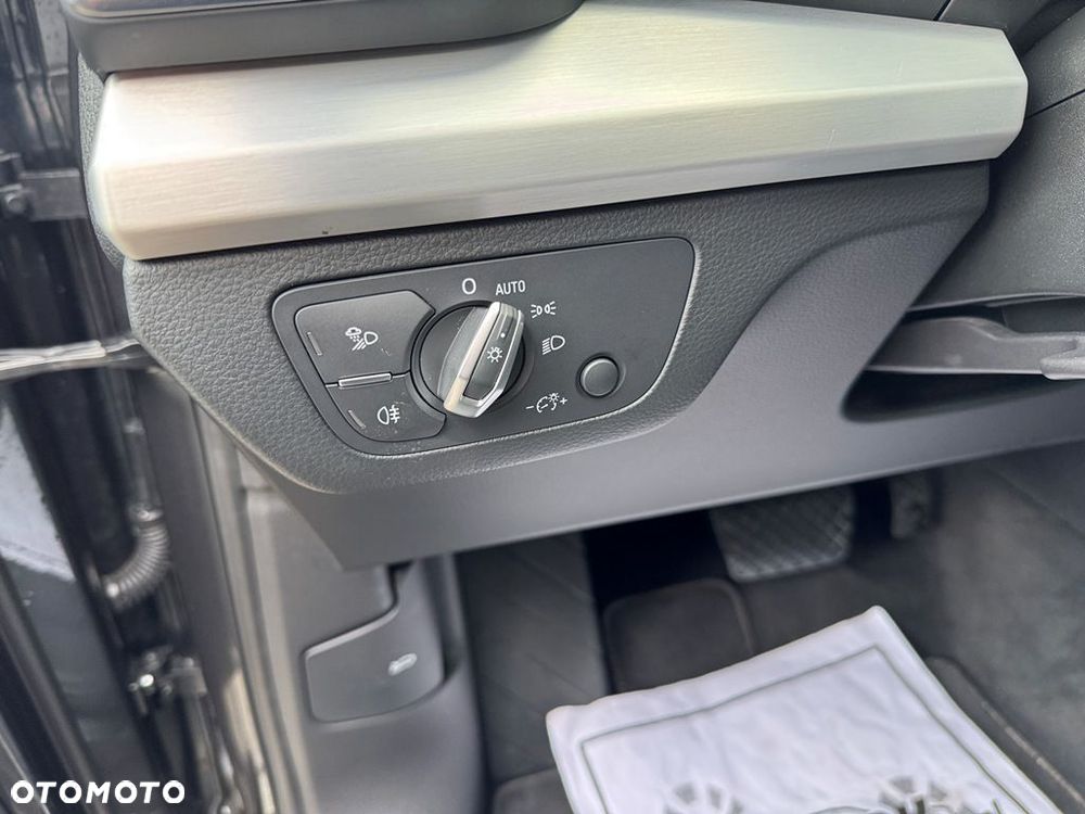 Audi Q5 55 TFSI e Quattro S Line S tronic - 16