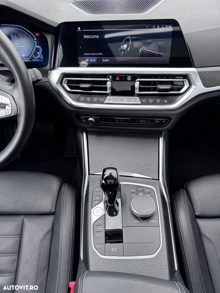 BMW Seria 3 330e xDrive Aut. Sport Line - 12