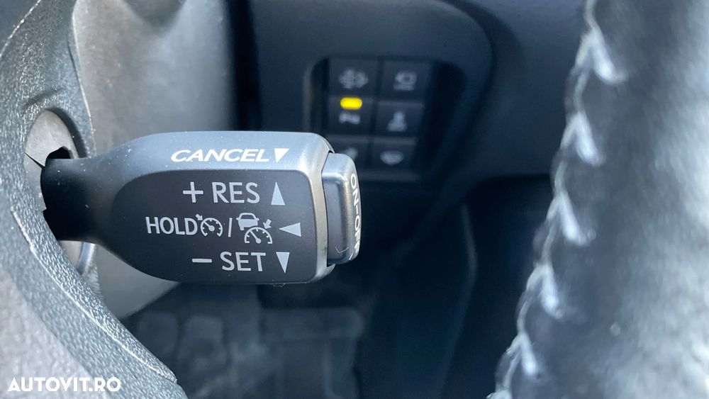 Toyota Land Cruiser 2.8l Turbo D-4D A/T AVS 5 locuri Luxury - 31