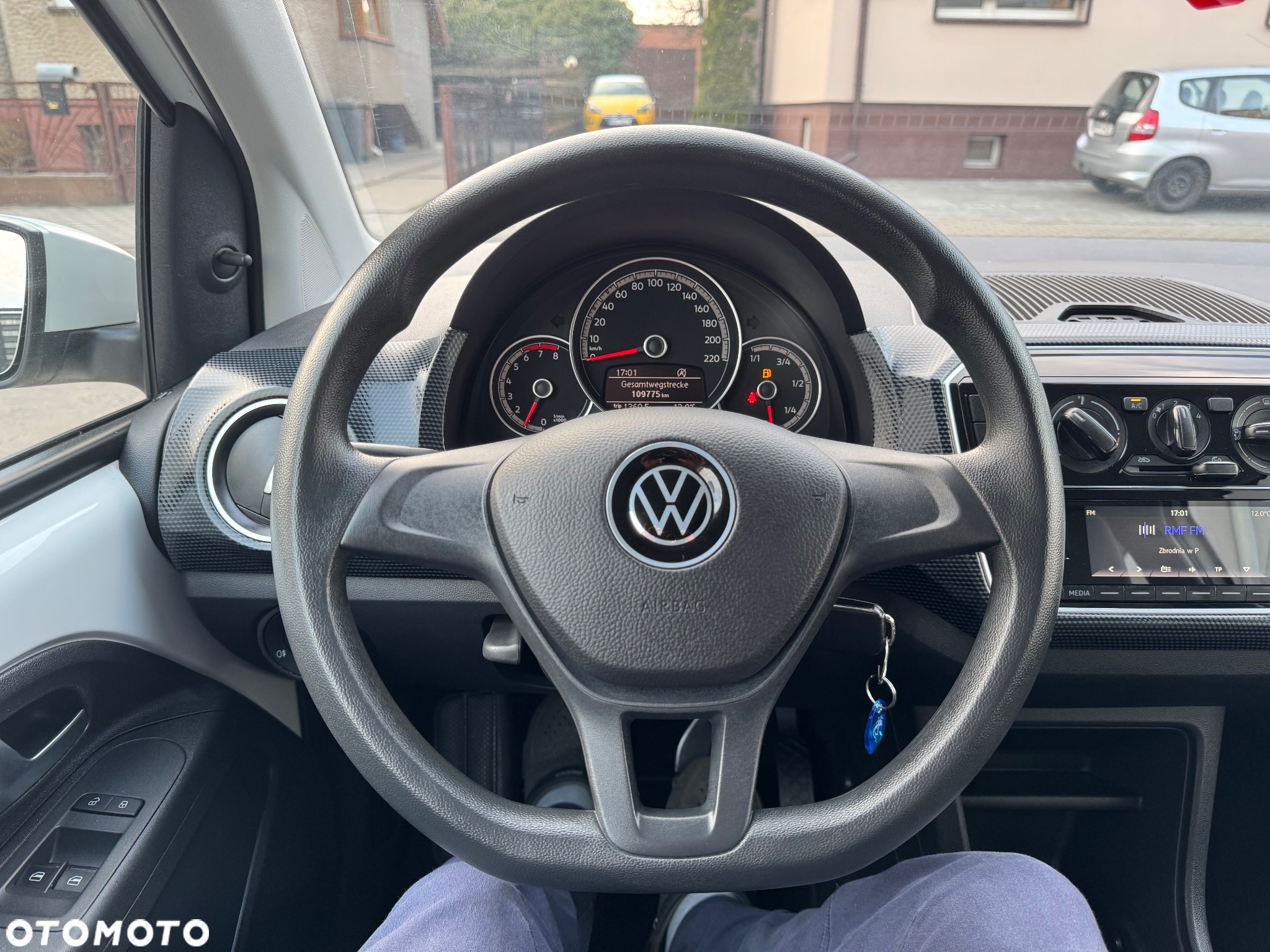 Volkswagen up! 1.0 move - 16
