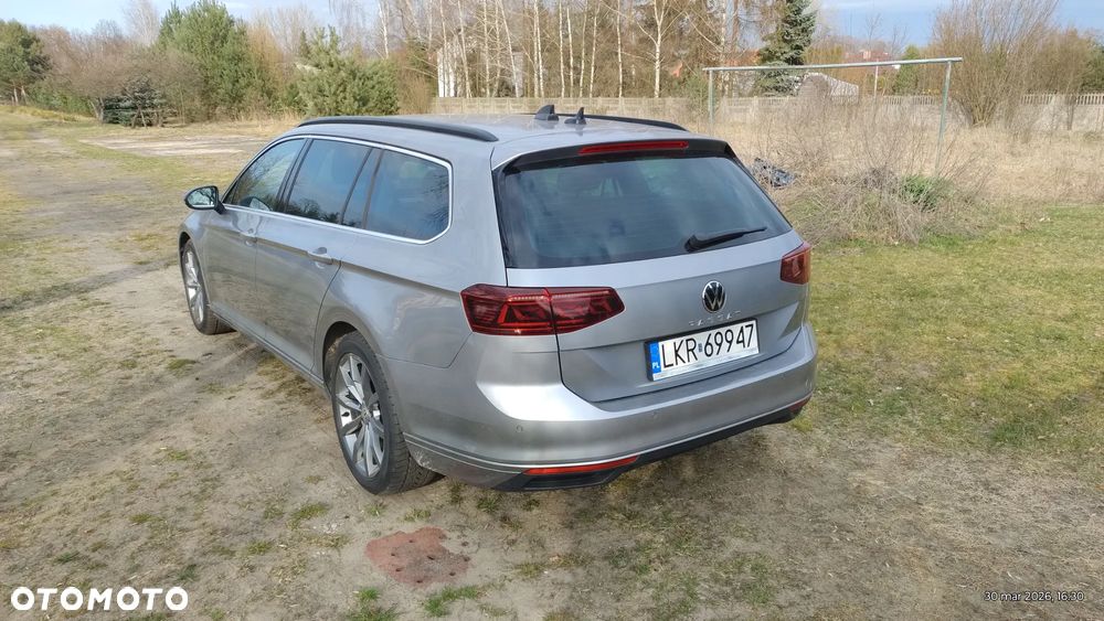 Volkswagen Passat 2.0 TDI Elegance DSG - 6