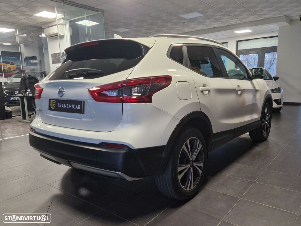 Nissan Qashqai 1.3 DIG-T N-Connecta J18 - 7