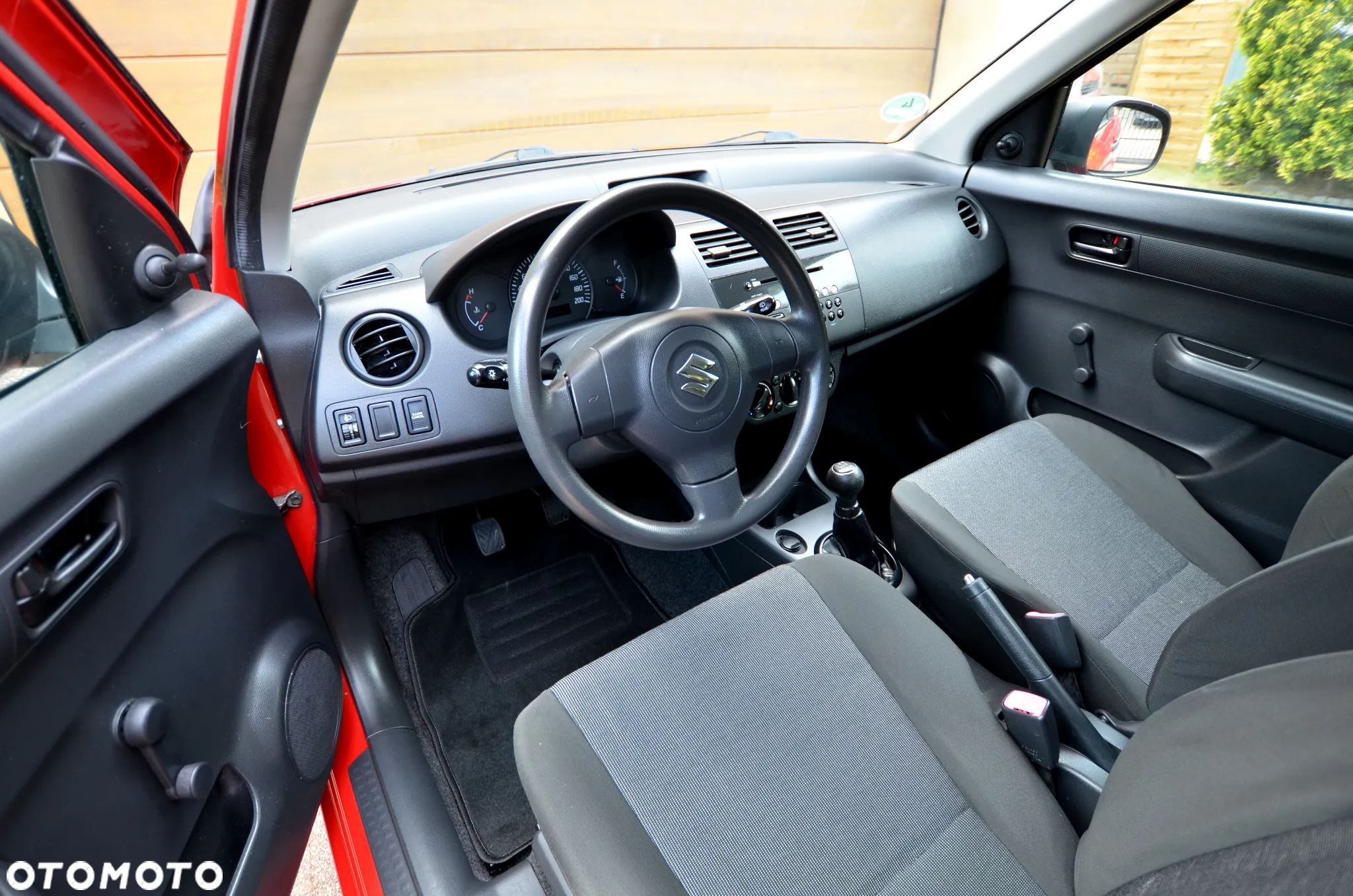Suzuki Swift 1.3 Classic - 5