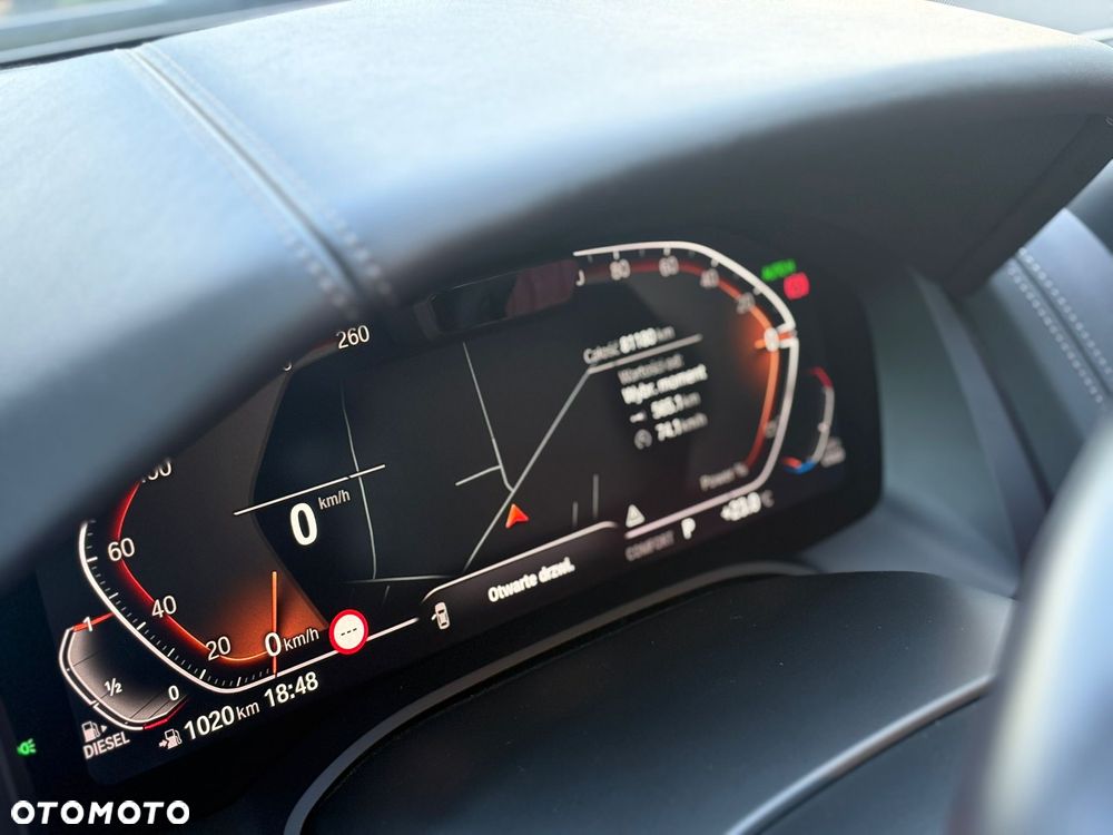 BMW Seria 8 - 17