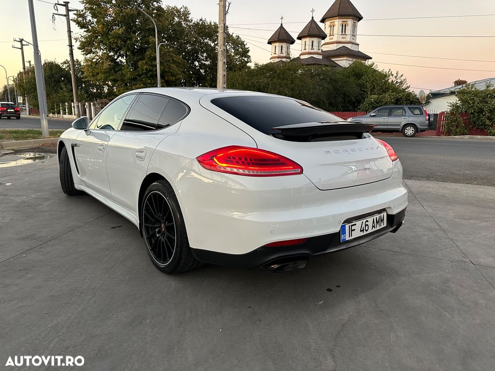 Porsche Panamera - 3