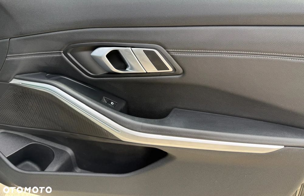 BMW Seria 3 - 17