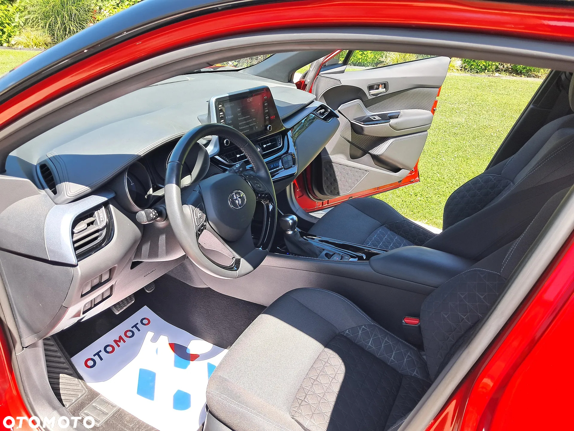 Toyota C-HR - 15