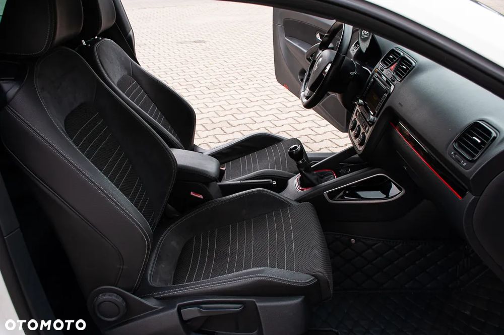 Volkswagen Scirocco 1.4 TSI R-Style - 32