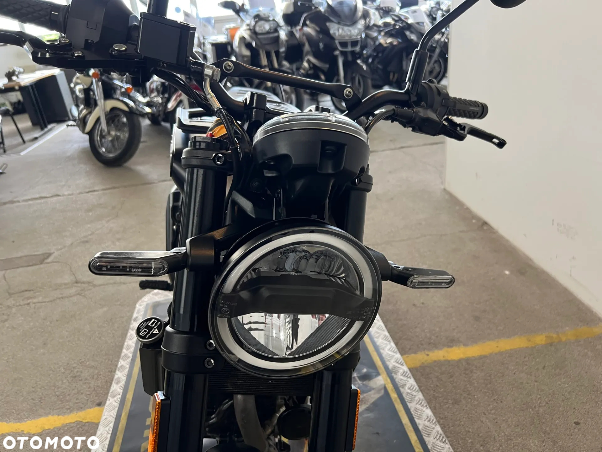 Husqvarna Svartpilen - 15