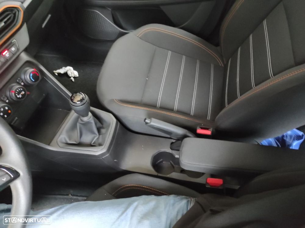 CONSOLA CENTRAL DACIA SANDERO III - 1