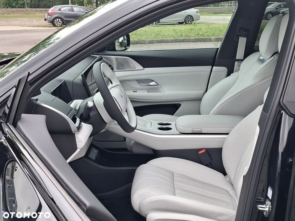 XPeng G9 94.6 kWh RWD Long Range - 8