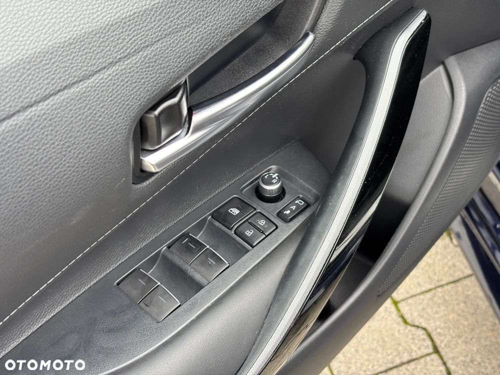 Toyota Corolla 1.8 Hybrid Executive - 12