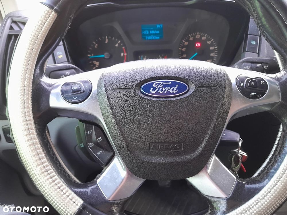 Ford Transit - 13
