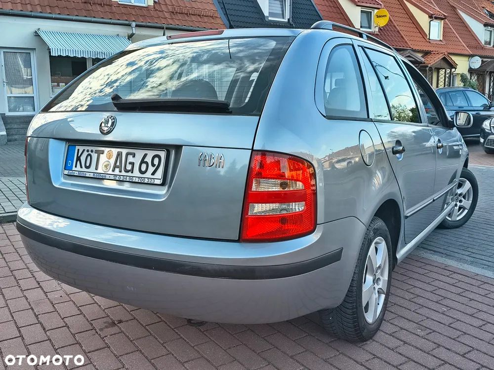 Skoda Fabia 1.4 16V Combi Comfort - 5