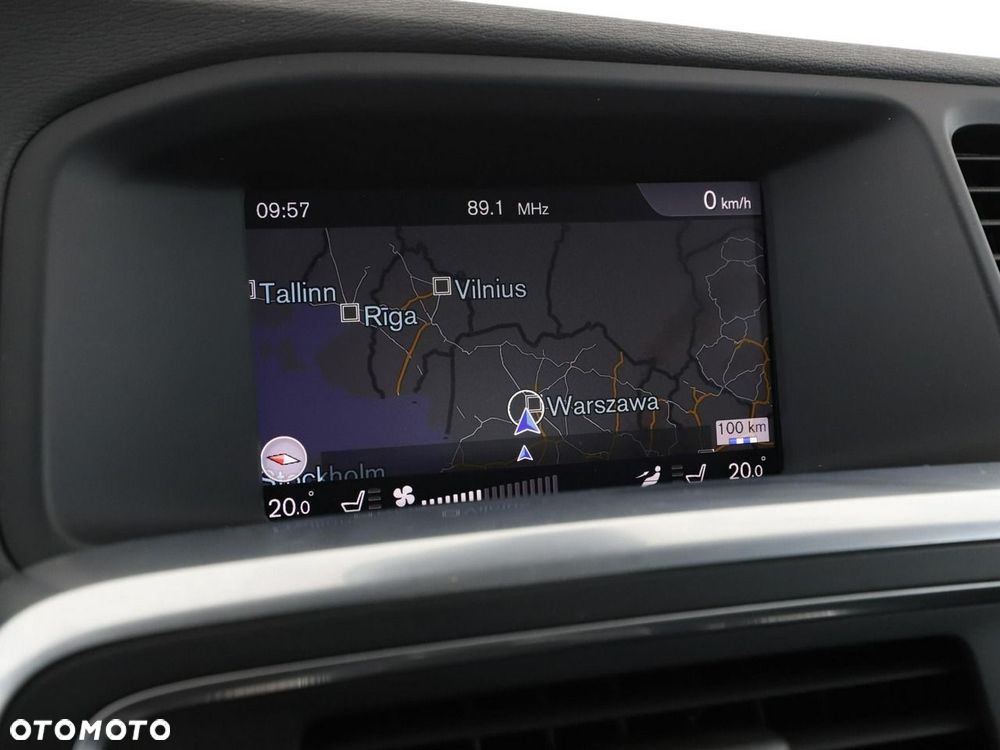 Volvo V60 D2 Summum - 25