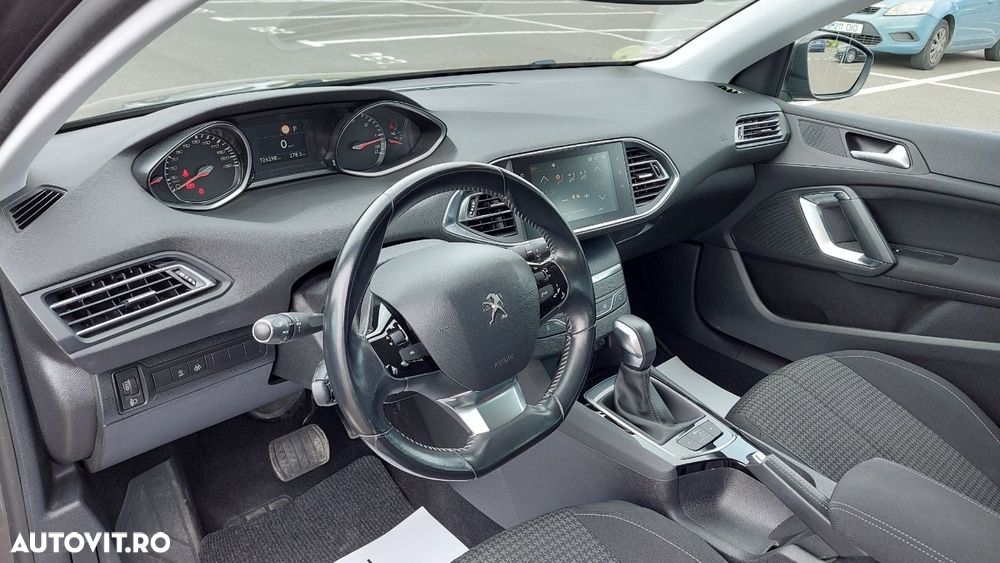 Peugeot 308 - 11