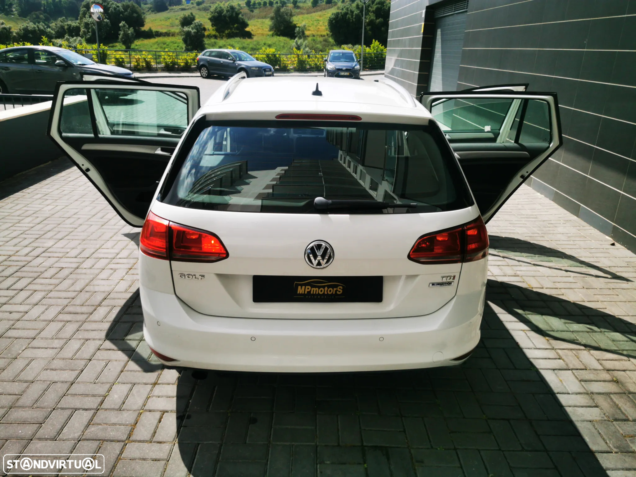 VW Golf Variant 1.6 TDi BlueMotion DSG Comfortline - 15