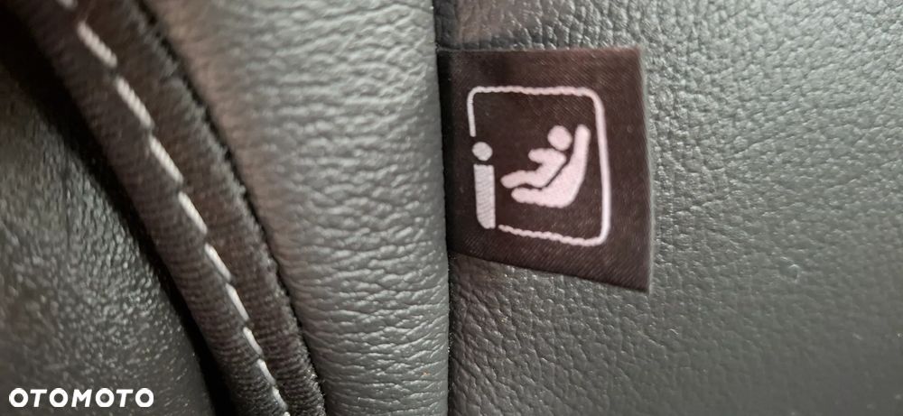Ford Kuga - 28