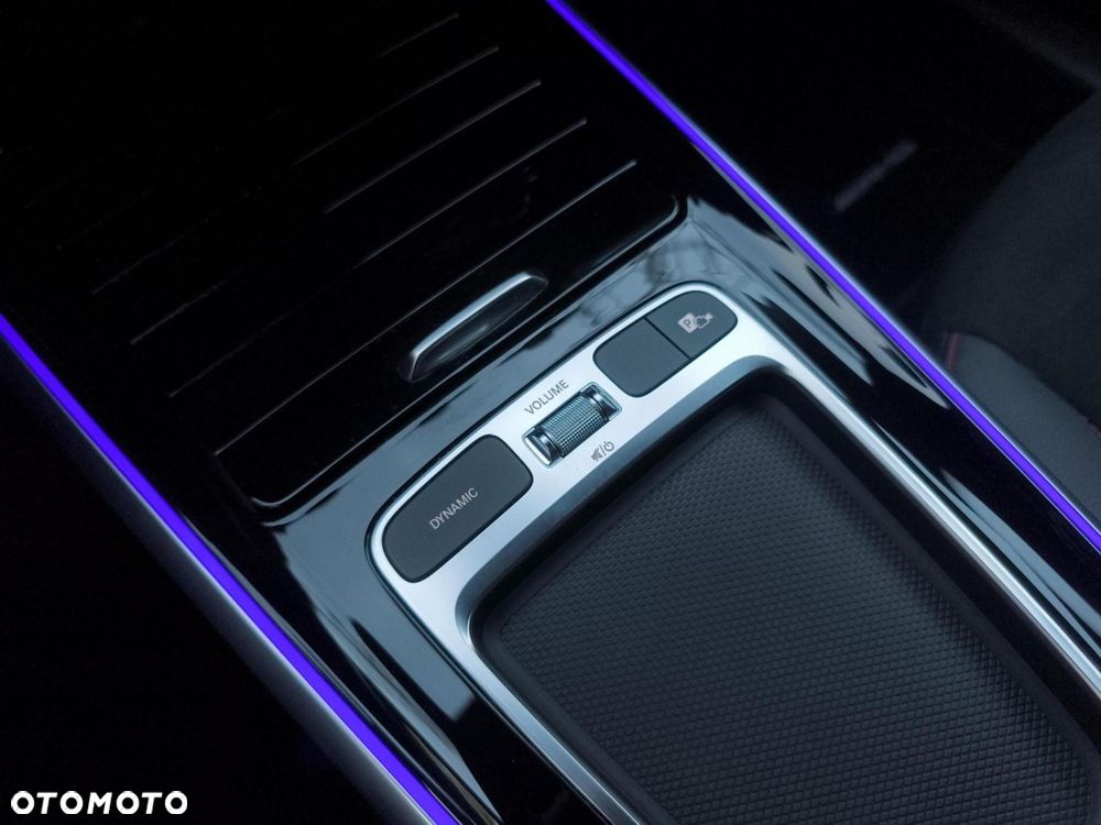 Mercedes-Benz GLB - 18