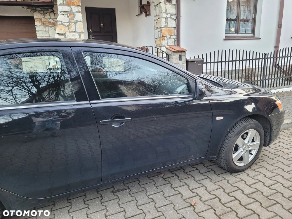 Mitsubishi Lancer 1.5 Invite - 6