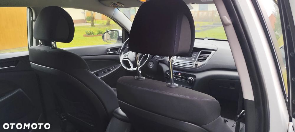 Hyundai Tucson 1.7 CRDI BlueDrive Classic 2WD - 25