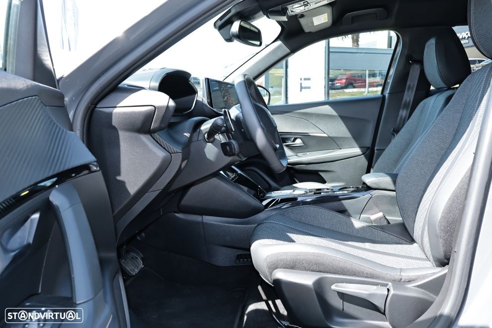 Peugeot 2008 1.2 Hybrid Allure e-DCS6 - 16