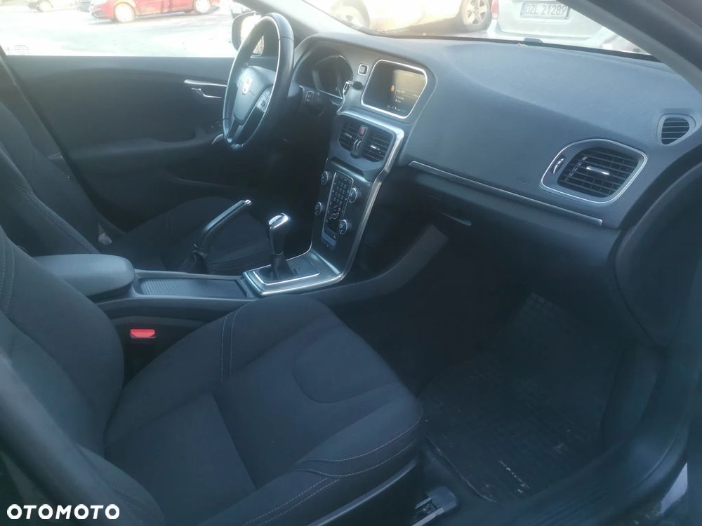 Volvo V40 T2 Summum - 13